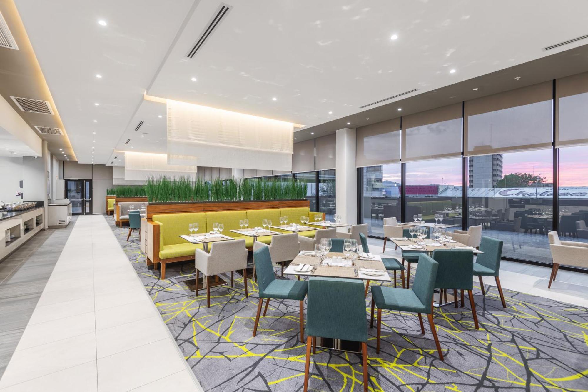 Hilton Garden Inn Windhoek Exterior foto
